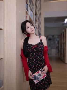 XiuRen 秀人 Vol.8596 鱼子酱短发展透明魅力：连衣裙下的青春独白