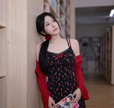 XiuRen 秀人 Vol.8596 鱼子酱短发展透明魅力：连衣裙下的青春独白