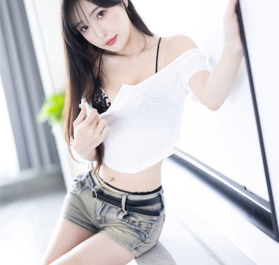 XiuRen 秀人 Vol.8504 林星阑图集·椅上风华：无袖轻纱映韶年