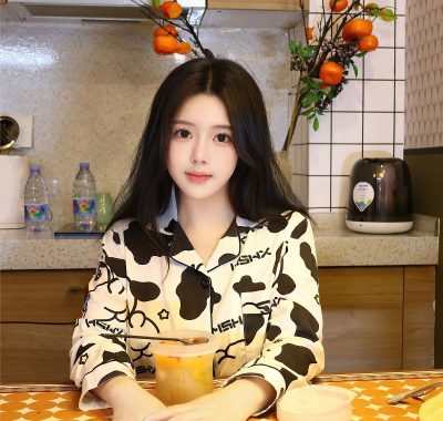 XiuRen 秀人 Vol.8517 衬衫轻舞：小薯条nienie套图的青春日常