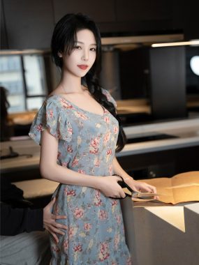 XiuRen 秀人 Vol.8704 利世·浴室私语：蕾丝轻覆，浴缸中的诗篇