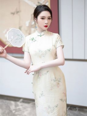 XiuRen 秀人 Vol.8497 梦心玥：马尾与裙摆的青春旋律