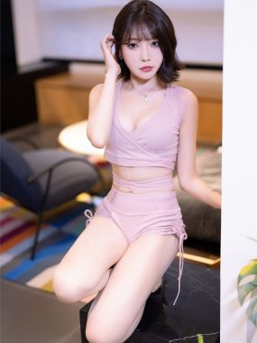 XiuRen 秀人 Vol.8836 徐莉芝·水色年华：玻璃杯中的婉约与裙摆