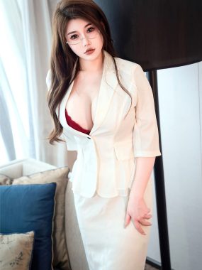 XiuRen 秀人 Vol.7706 甜妮轻盈马尾，网袜映青春的跃动瞬间