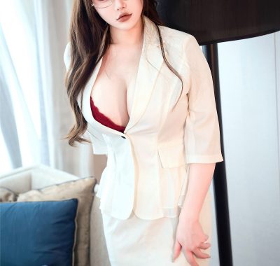 XiuRen 秀人 Vol.7706 甜妮轻盈马尾，网袜映青春的跃动瞬间