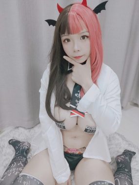 无颜小天使wy 恶堕痴女 [33P-97MB]