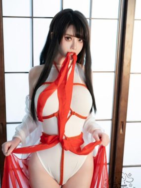 一色雨 捆绑巫女[30P-400MB]